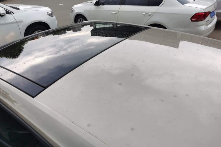 Used Volkswagen Golf 2014 1.4TSI Automatic Luxury Model Roof