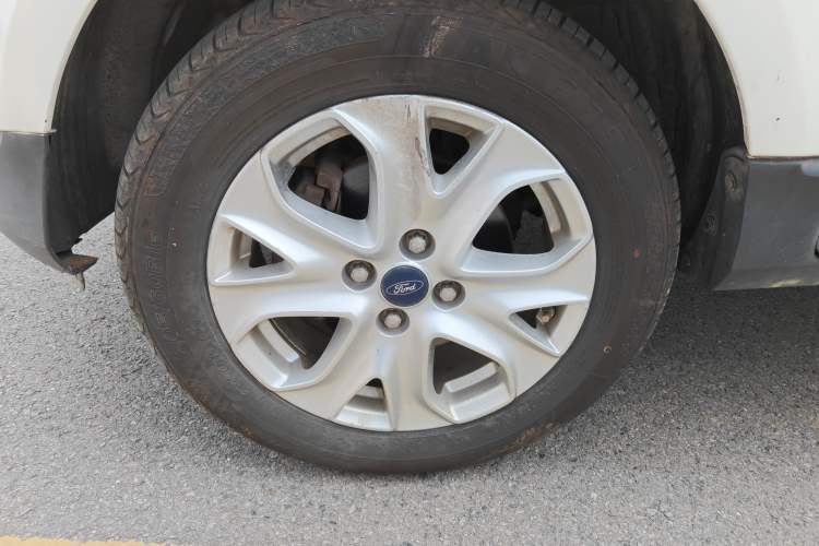 Used Ford EcoSport 2013 1.5L Automatic Fashion Model