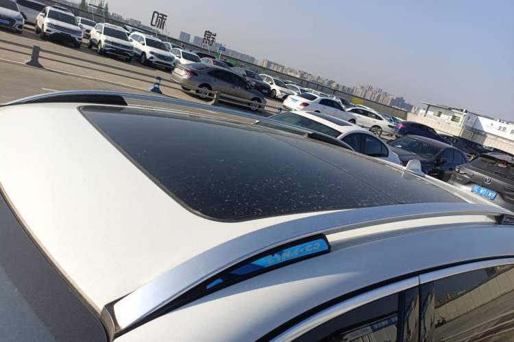 Used Lynk & Co 01 2017 2.0T Two-Wheel-Drive Version Roof