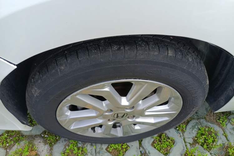 Used Honda Fit 2018 1.5L CVT Comfort Sunroof Version Left Front Wheel Hub