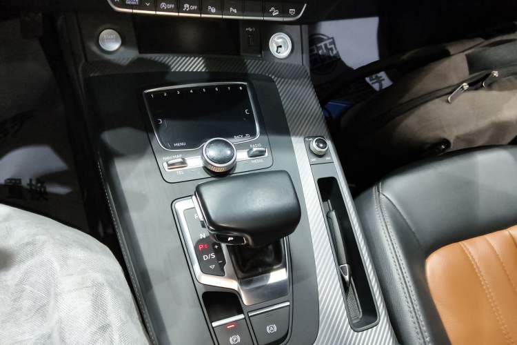 Used Audi Q5L 2020 45 TFSI Prestige Fashion Model