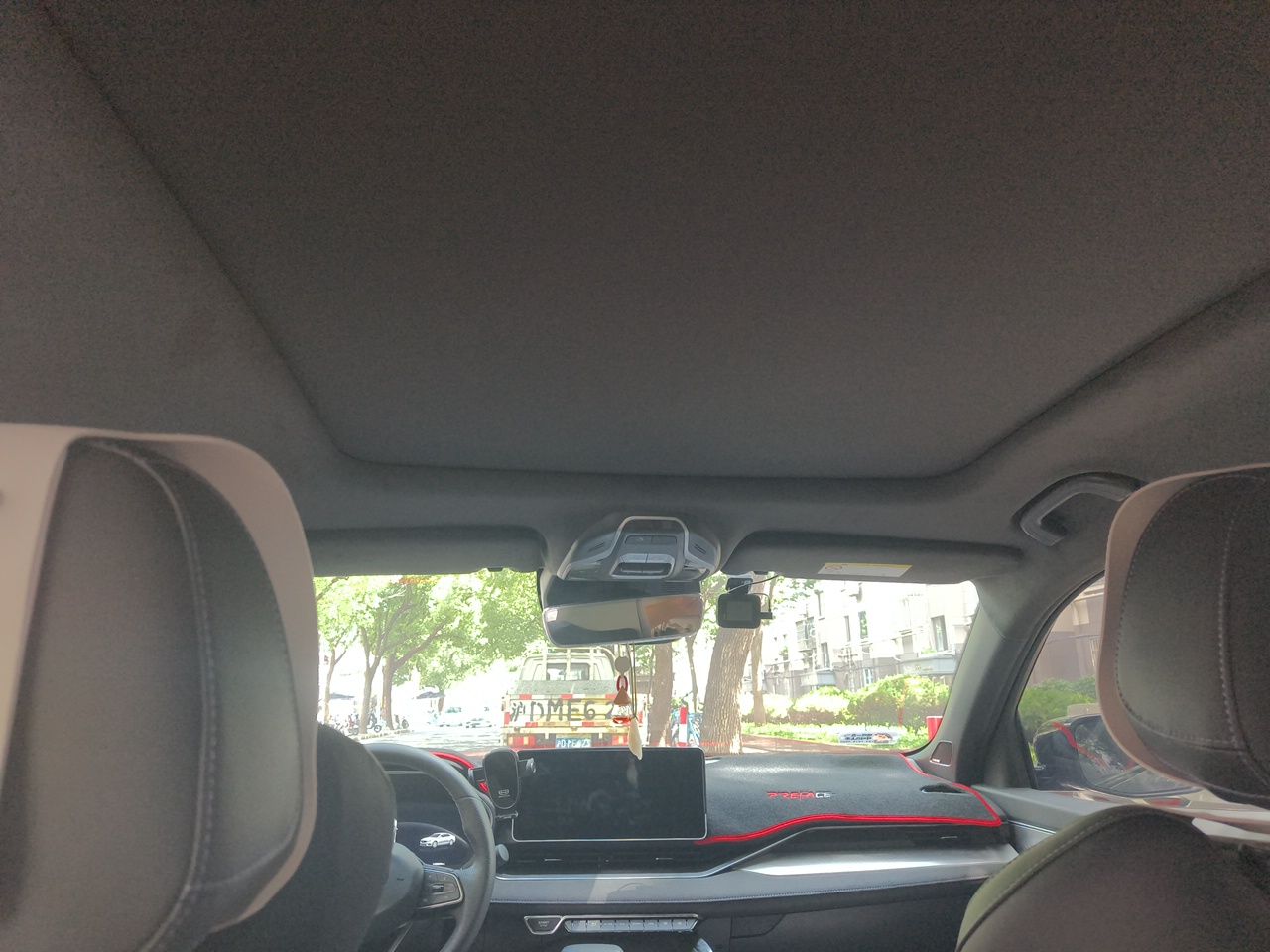 Geely Auto Preface 2024 2.0TD Xiaohan Edition — снимка 18