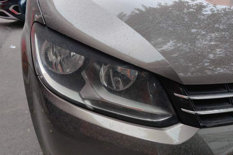 Used Volkswagen Touran 2011 1.4T Manual Zhiya Edition 5 Seats
