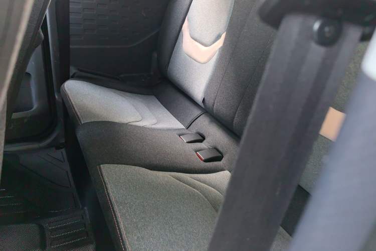 Used Chery QQ Ice Cream 2022 120km Conical Shape Lithium Iron Phosphate