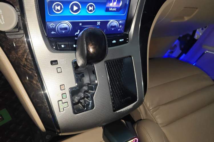 Used Toyota Alphard 2011 3.5L Luxury Edition Gear Lever