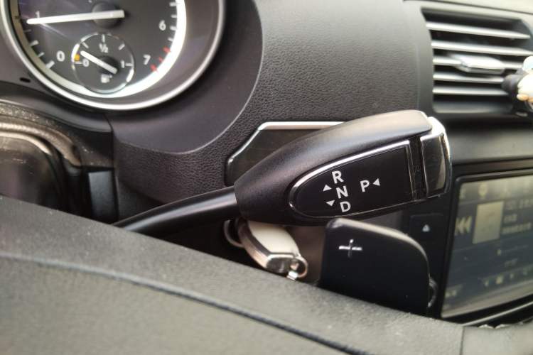 Used Mercedes-Benz R-Class 2017 R 320 4MATIC Business Edition Prestige Model