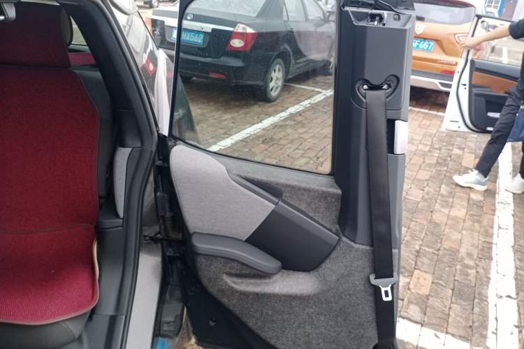Used BMW i3 2016 Upgraded Deluxe Edition
