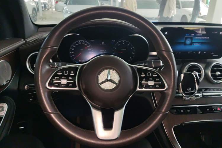 Used Mercedes-Benz GLC 2020 Facelift GLC 300 L 4MATIC Dynamic Edition
