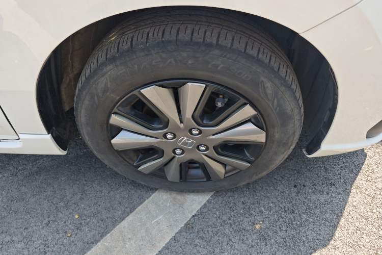 Used Honda Fit 2021 1.5L CVT Trendy Sports Edition Right Front Wheel Hub