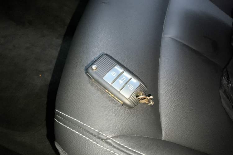 Used Roewe i6 New Energy 2017 45T Hybrid Connect & Smart Enjoyment Edition
