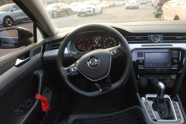 Used Volkswagen Magotan 2018 330TSI DSG Advanced Model
