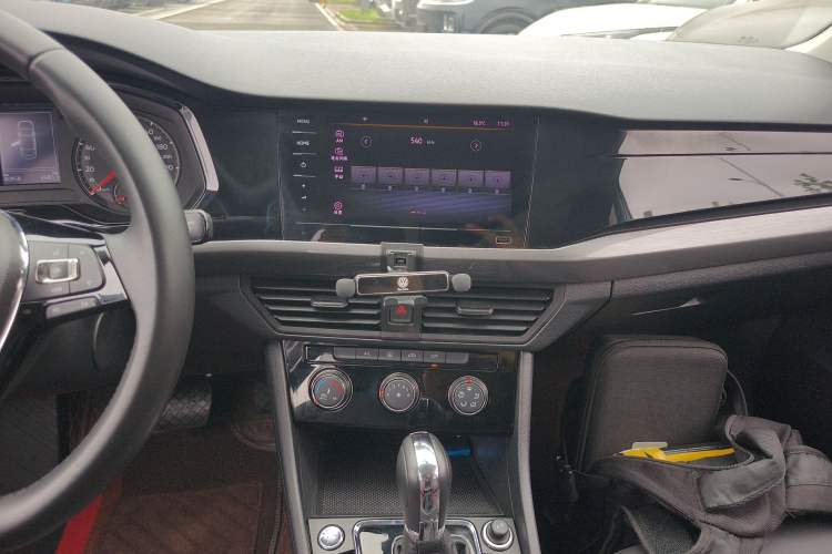 Used Volkswagen Bora 2021 1.5L Automatic Elite Smart Connect Edition Audio And AC Panel