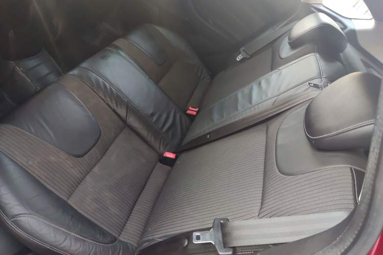 Used Ford Focus 2012 Hatchback 1.6L Automatic Fashion Edition
