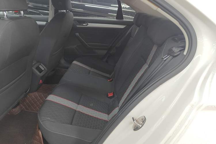 Used Volkswagen Lamando 2019 230TSI DSG Fashion Edition China VI