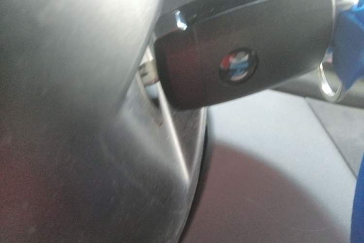 Used SAIC MAXUS Xintu V80 2021 2.0T Manual Classic Aoyuntong 127 PS Mid-axle Mid-roof 6/7/8/9-Seater