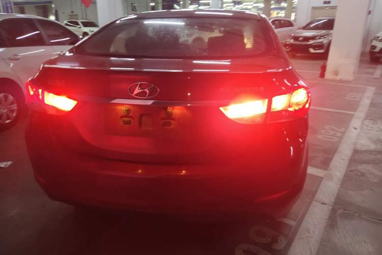 Used Hyundai Elantra (5th Generation / Langdong) 2012 1.6L Manual Leading Model