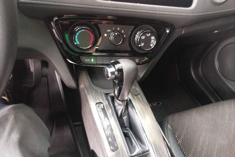 Used Honda XR-V 2017 1.5L LXi CVT Classic Edition Gear Lever