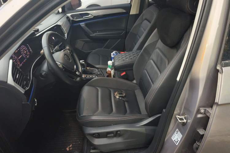 Used Volkswagen Tayron 2020 330TSI Two-Wheel Drive Luxury Smart Connectivity Version Left Front Seat