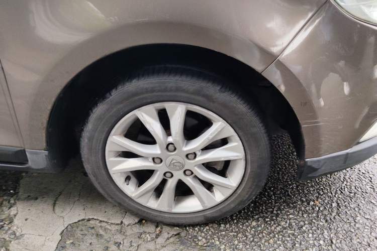 Used Baojun 730 2014 1.5L manual luxury trim 7 seats