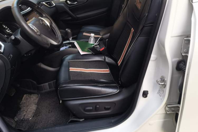 Used Nissan X-Trail 2014 2.5L CVT Luxury Edition 4WD
