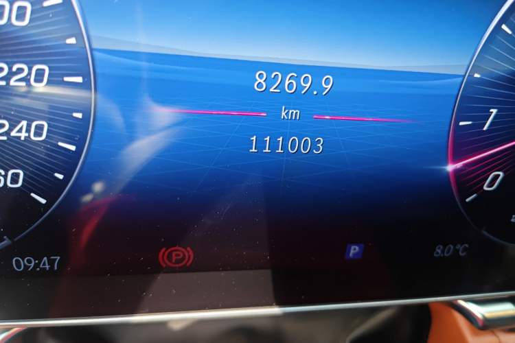 Used Mercedes-Benz S-Class 2021 S 400 L Business Model Odometer Close Up