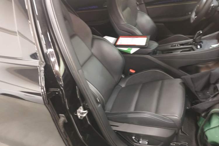 Used Lynk & Co 03 2023 2.0TD DCT JingPro
