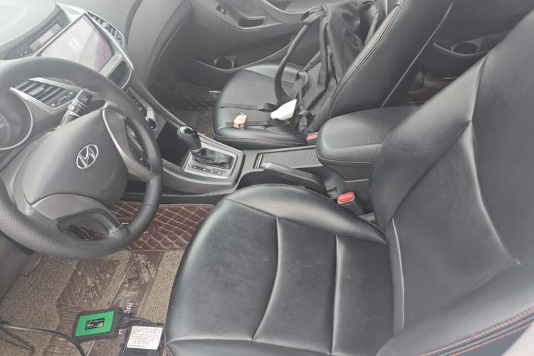 Used Hyundai Elantra (5th Generation / Langdong) 2016 1.6L Automatic Smart Version
