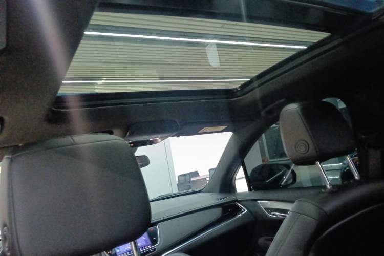 Used Cadillac XT6 2022 2.0T 7-Seater Four-Wheel-Drive Luxury Version
