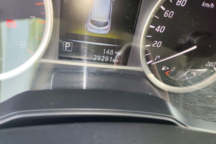 Used Nissan Tiida 2019 1.6L CVT Smart Drive Version China VI Standard Odometer Close Up