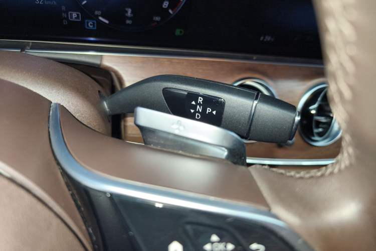 Used Mercedes-Benz E-Class 2022 Second Facelift E 300 L Luxury Edition
