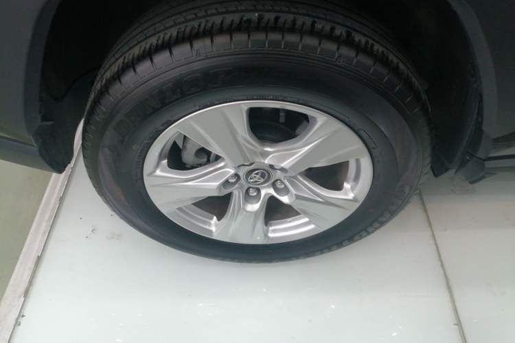 Used Toyota RAV4 2024 2.0L CVT Two-Wheel Drive Urban Edition
