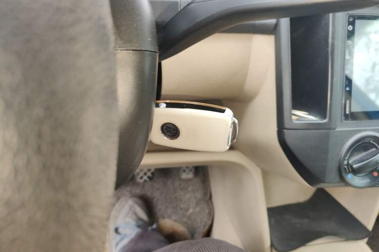 Used Volkswagen Polo 2009 Jingqu 1.4L Manual - Elegant Edition