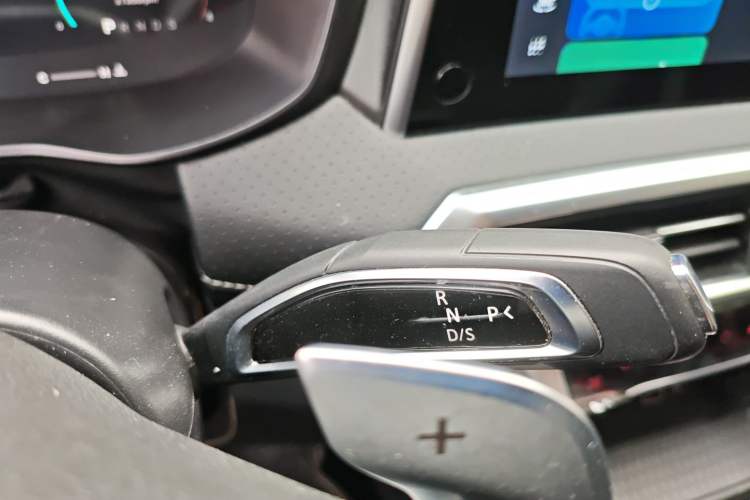 Used SAIC MAXUS G50 2023 PLUS 1.5T Automatic Cruise Version Gear Lever