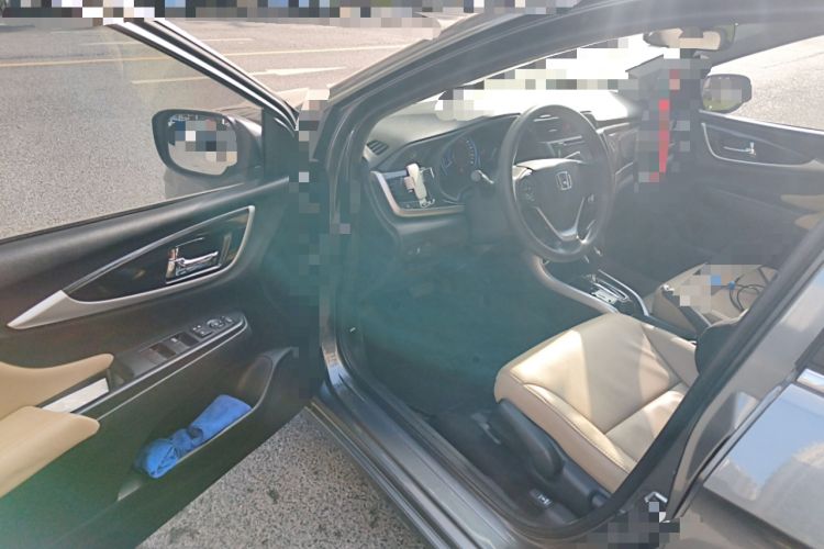 Used Honda Crider 2013 1.8L automatic luxury edition
