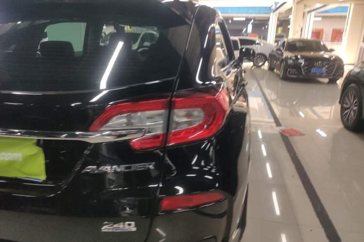 Used Honda Avancier 2017 240TURBO Two-Wheel Drive Premium Edition
