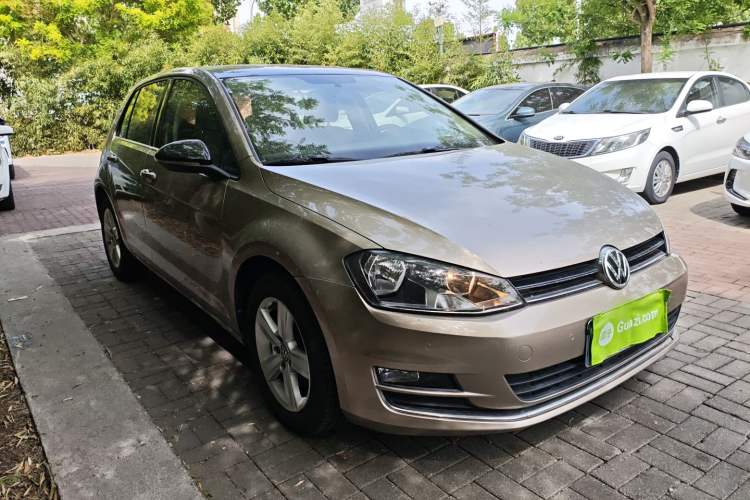Used Volkswagen Golf 2017 1.6L Automatic Comfort Million-Vehicle Anniversary Edition