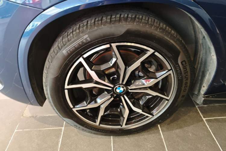 Used BMW X3 2022 xDrive25i M Sport Package Left Front Wheel Hub