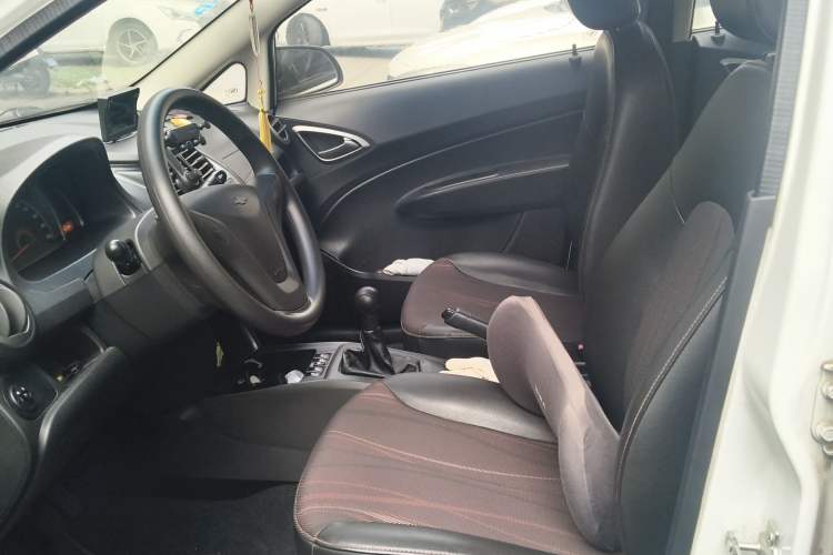 Used Chevrolet Sail 2013 Sedan 1.2L Manual Fashionable Happiness Edition
