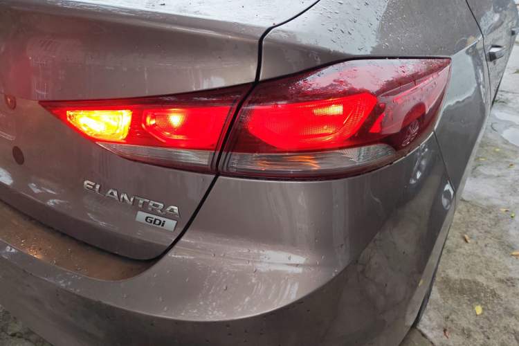 Used Hyundai Elantra (6th Generation / Lingdong) 2016 1.6L Automatic ZhiXuan – Elite Version Right Rear Taillight