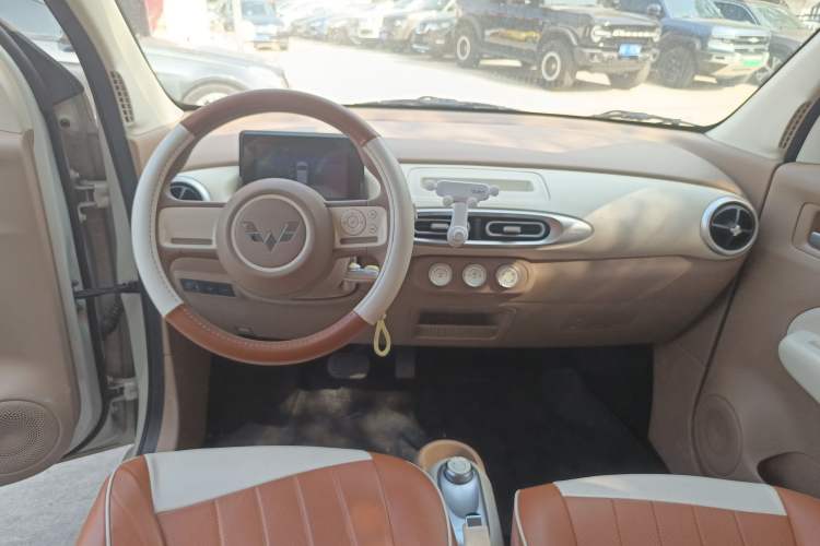 Used Wuling Hongguang MINIEV 2025 Four-Door Version Advanced Edition