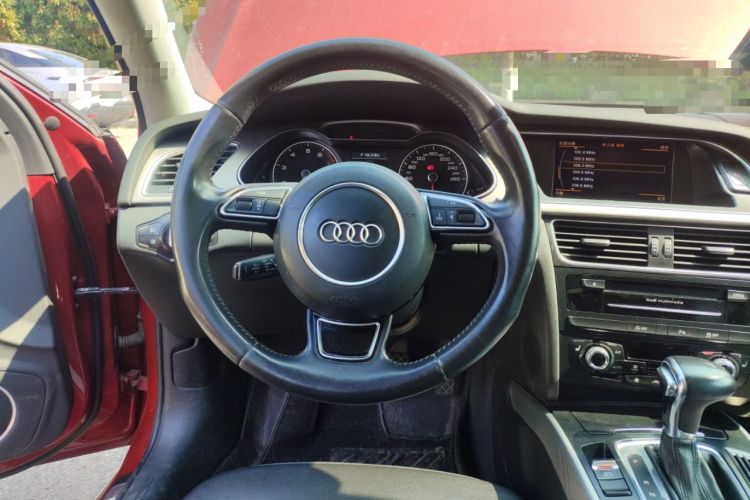 Used Audi A4 2014 40 TFSI allroad quattro plus version
