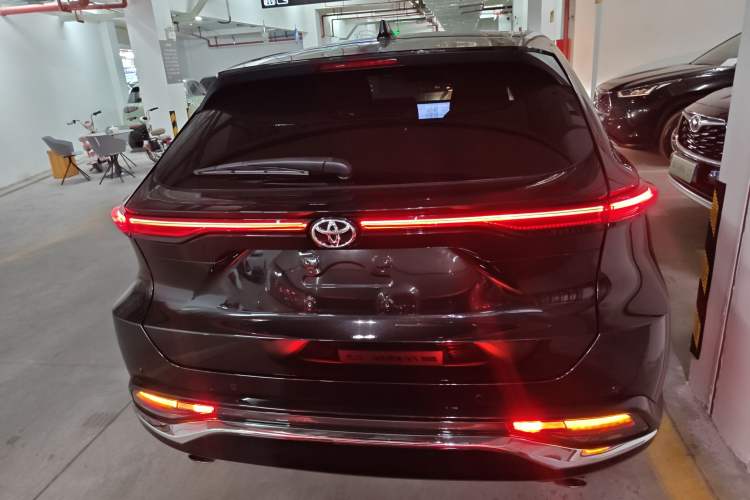 Used Toyota Venza 2022 2.0L CVT Two-Wheel Drive Prestige Edition Rear