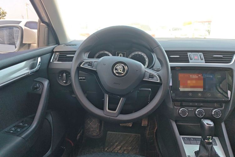 Used Skoda Octavia 2019 1.5L Automatic Smart Drive Luxury Edition China V Standard
