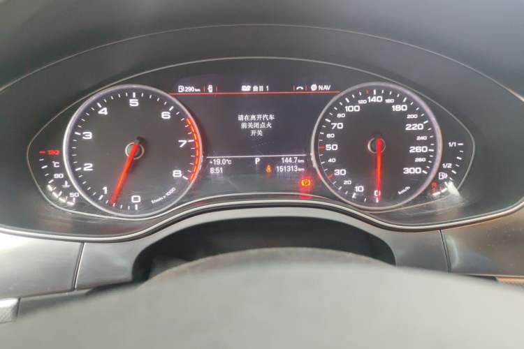 Used Audi A6L 2014 30 FSI Technology Model
