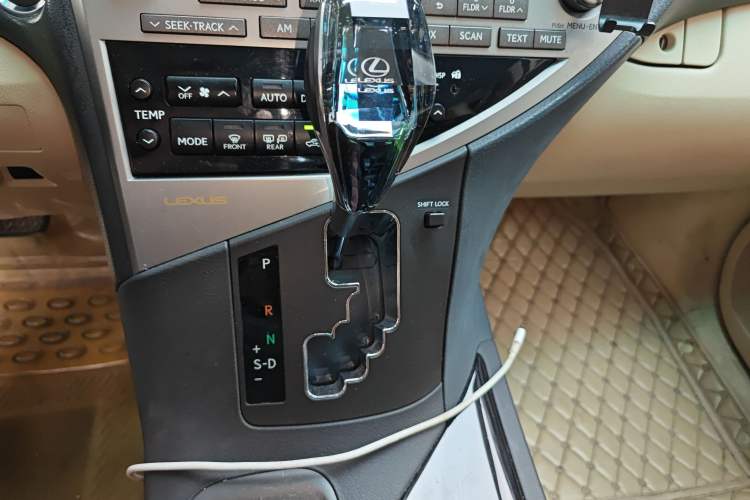 Used Lexus RX Classic 2011 270 Elegant Edition Gear Lever