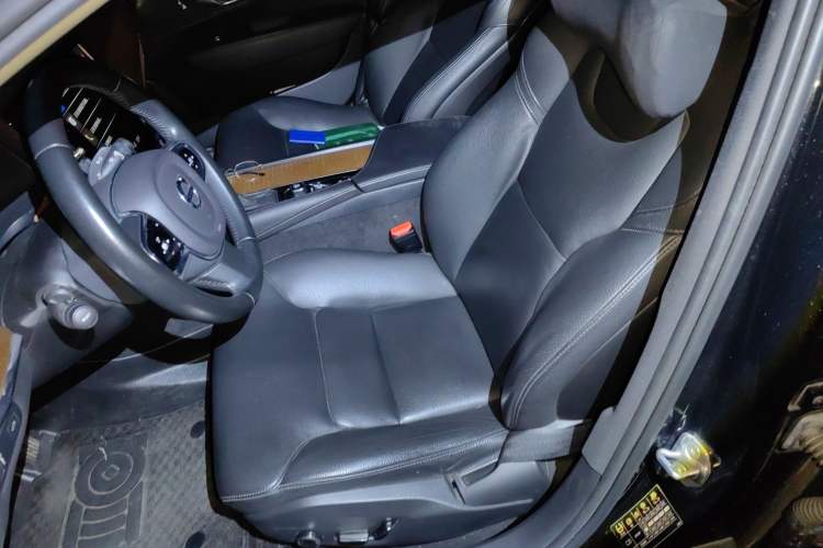 Used Volvo S90 2020 T5 Zhiyi Luxury Edition