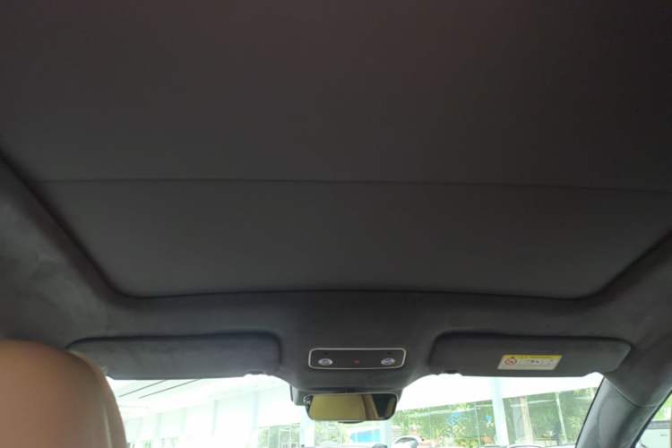 Used Hima Luxeed R7 2024 All-Electric 667 km Max
