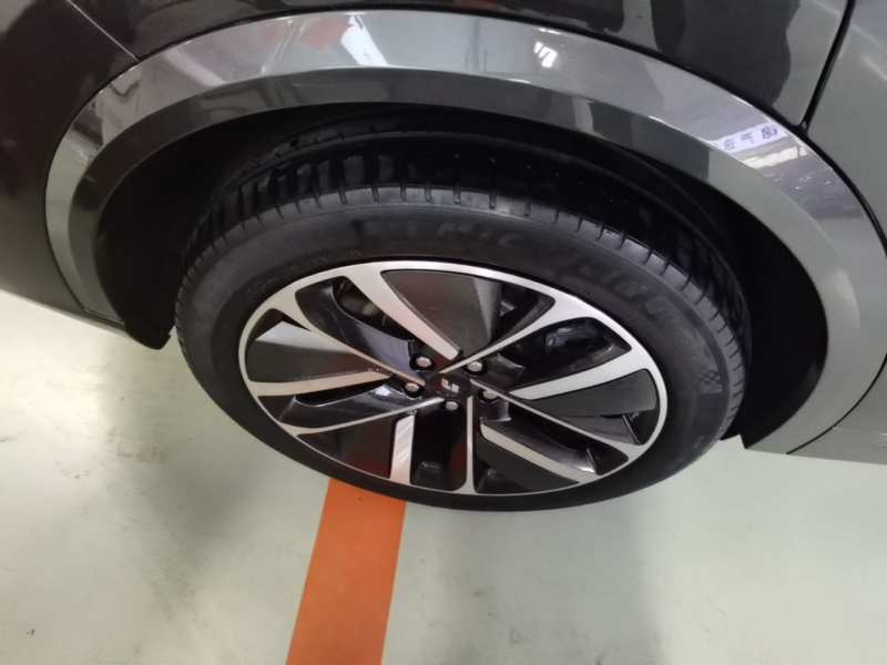 Used Li Auto L9 2024 Pro Model — 25