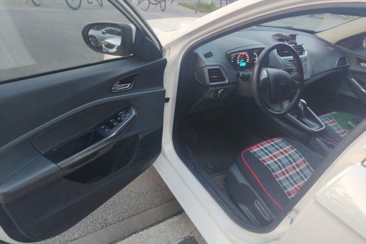 Used Ford Escort 2015 1.5L Automatic Fashion Model