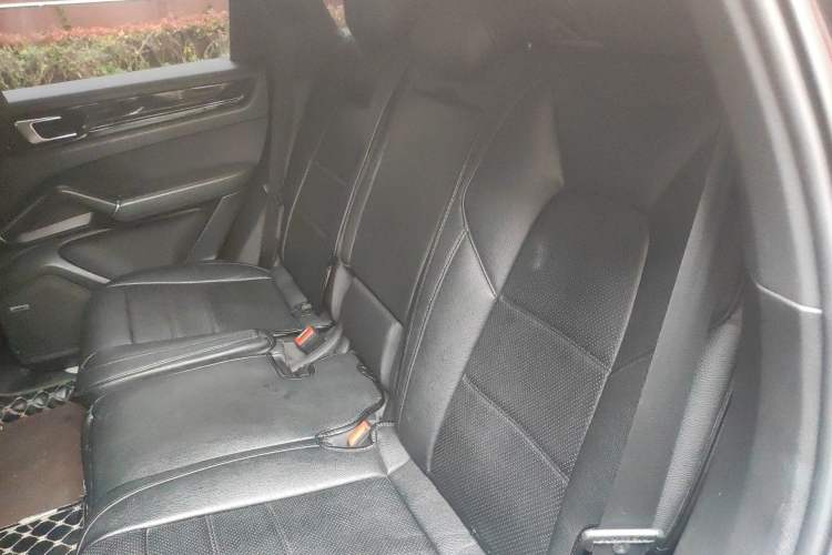 Used Porsche Cayenne 2018 Cayenne 3.0T Left Rear Seat